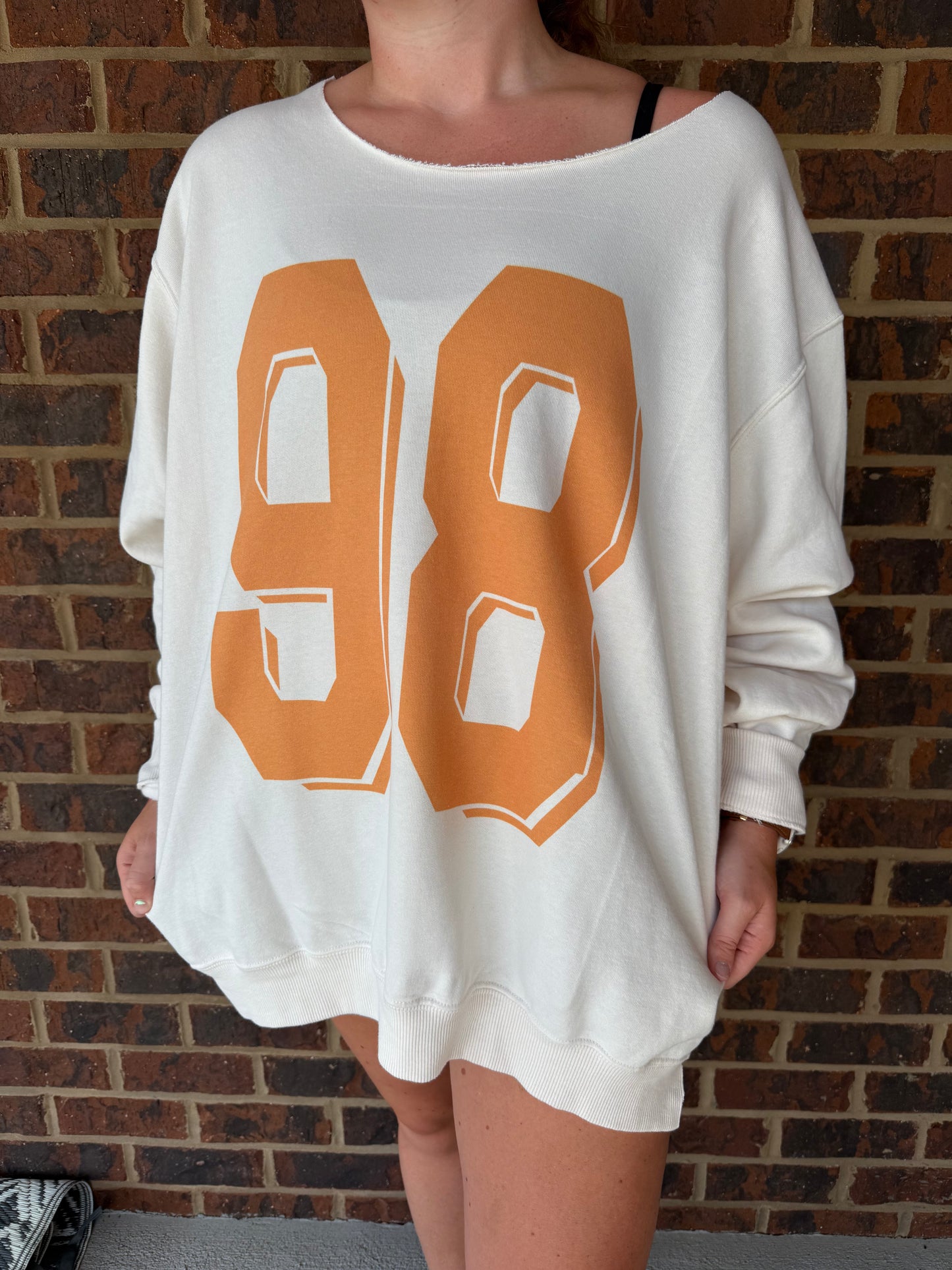 98 Off-Shoulder Sweatshirt